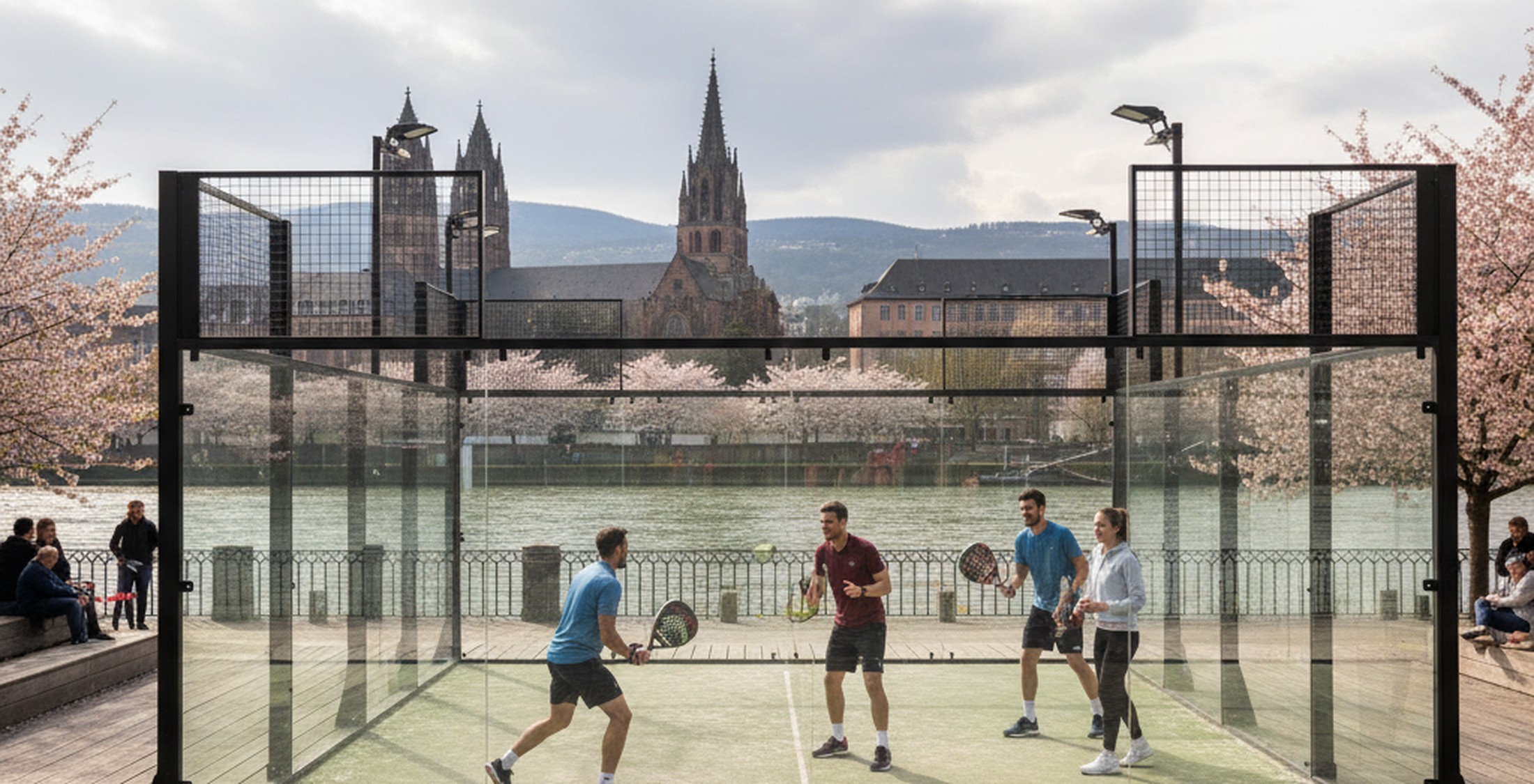 Padel Bonn: Courts, Buchung und Training